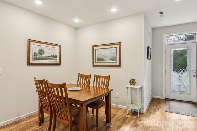 29 Saddle Top Road, Flat Rock, NC 28731