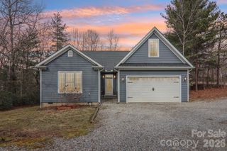 29 Saddle Top Road, Flat Rock, NC 28731