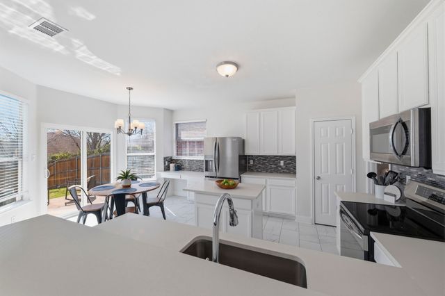 4943 Sunset Ridge Drive, Fort Worth, TX 76123