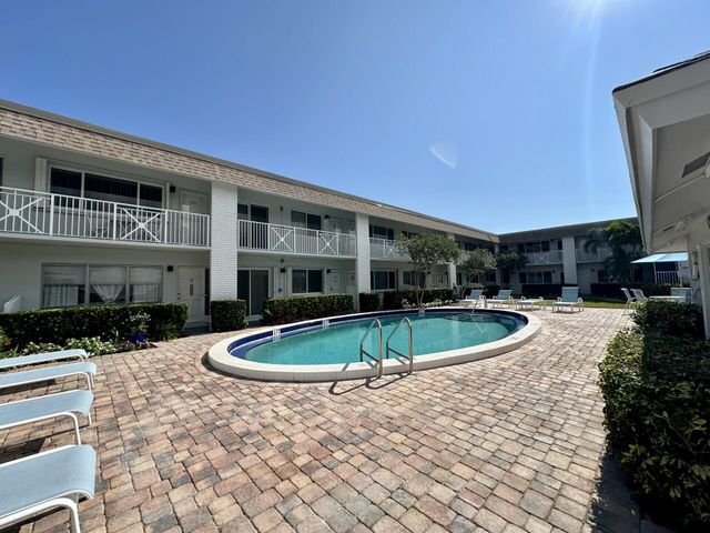 1001 NE 8th Avenue 102, Delray Beach, FL 33483