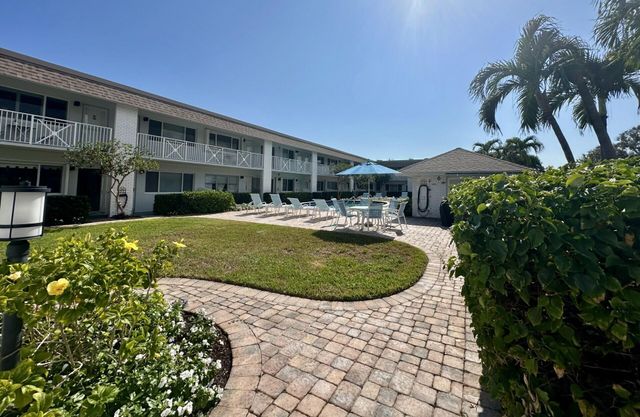 1001 NE 8th Avenue 102, Delray Beach, FL 33483