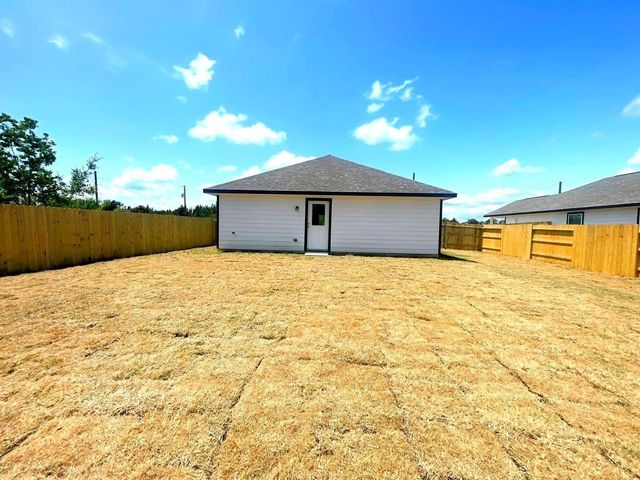 350 Road 5105, Cleveland, TX 77327