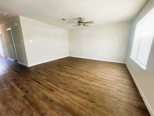 350 Road 5105, Cleveland, TX 77327
