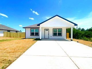 350 Road 5105, Cleveland, TX 77327