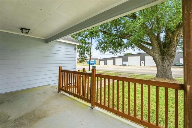 2312 12Th St Street, Lake Charles, LA 70601