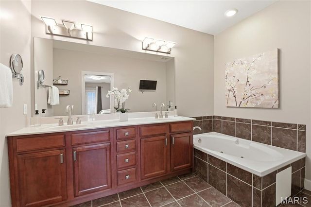 6404 Cates Avenue 2W, University City, MO 63130