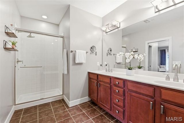 6404 Cates Avenue 2W, University City, MO 63130