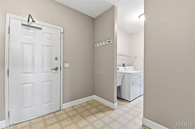 6404 Cates Avenue 2W, University City, MO 63130