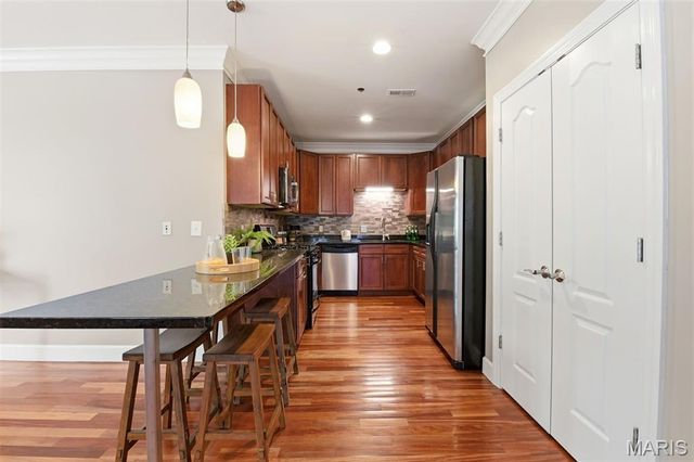 6404 Cates Avenue 2W, University City, MO 63130
