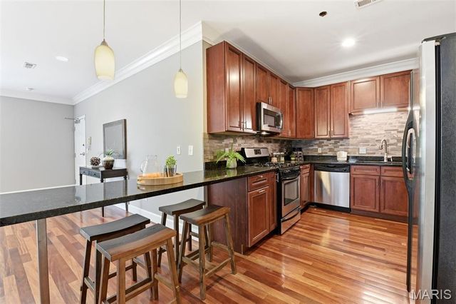 6404 Cates Avenue 2W, University City, MO 63130