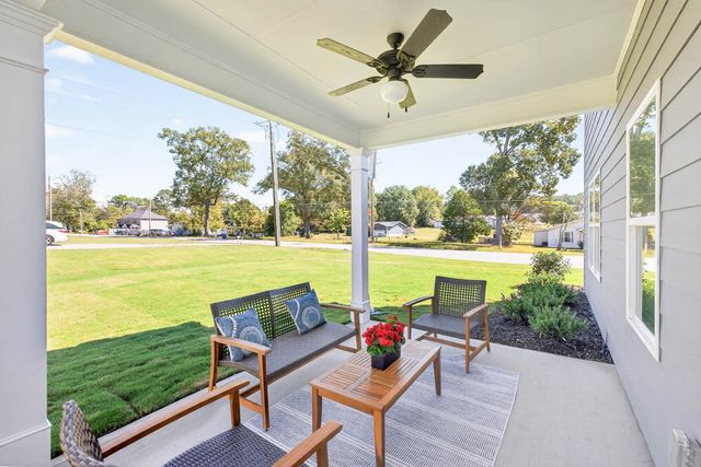 406 Stratford Station Drive, Lebanon, TN 37087