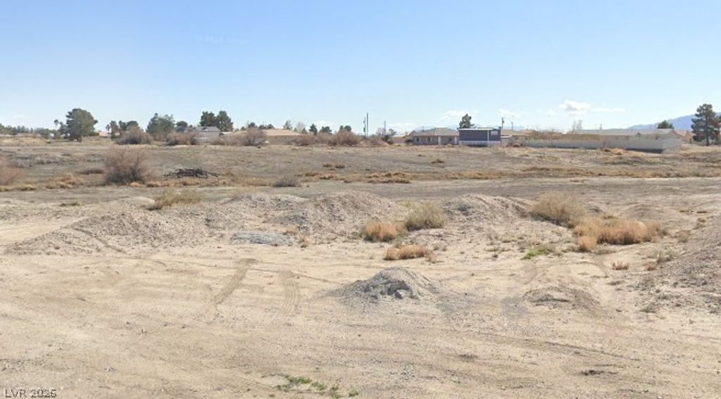 90 West Comstock Circle, Pahrump, NV 89048
