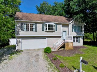 8 Riverside Drive, Allenstown, NH 03275
