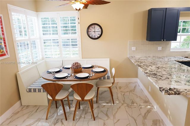 7802 N 155th Pl N, Palm Beach Gardens, FL 33418