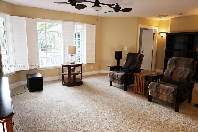 7802 N 155th Pl N, Palm Beach Gardens, FL 33418