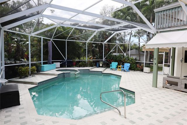 7802 N 155th Pl N, Palm Beach Gardens, FL 33418