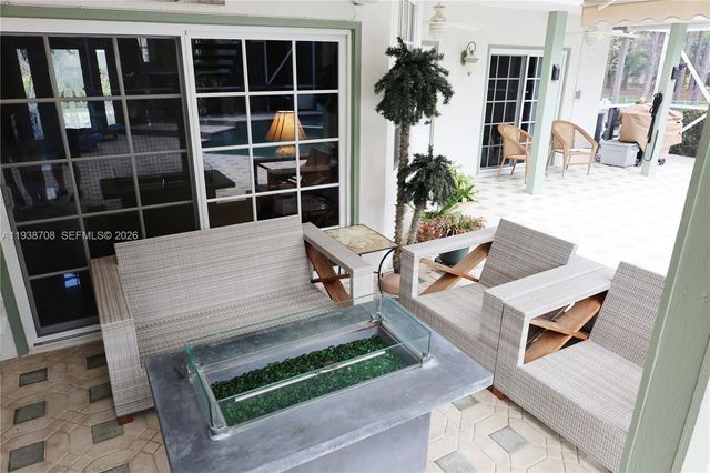 7802 N 155th Pl N, Palm Beach Gardens, FL 33418