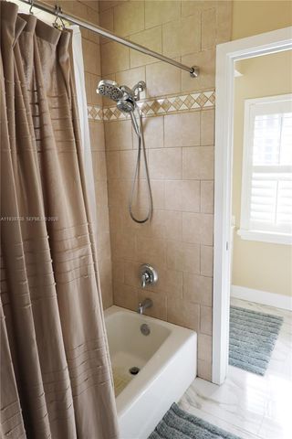 7802 N 155th Pl N, Palm Beach Gardens, FL 33418