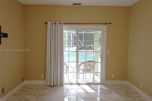 7802 N 155th Pl N, Palm Beach Gardens, FL 33418