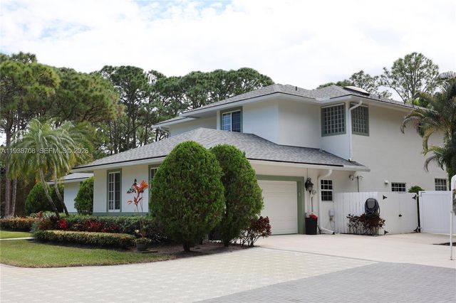 7802 N 155th Pl N, Palm Beach Gardens, FL 33418