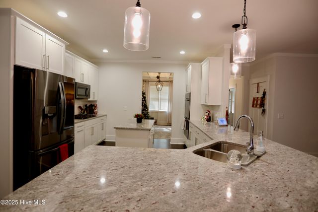 930 Winds Way, Aberdeen, NC 28315