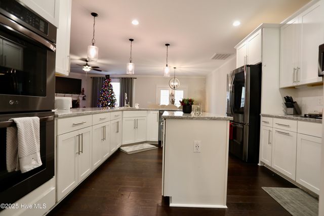 930 Winds Way, Aberdeen, NC 28315