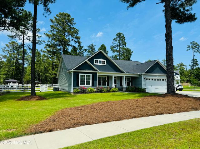 930 Winds Way, Aberdeen, NC 28315