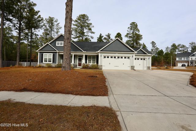 930 Winds Way, Aberdeen, NC 28315