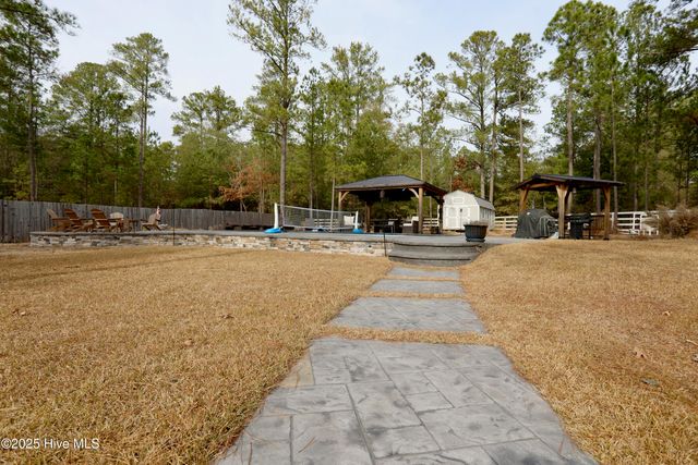 930 Winds Way, Aberdeen, NC 28315