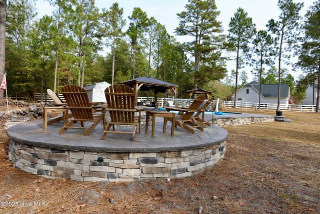 930 Winds Way, Aberdeen, NC 28315