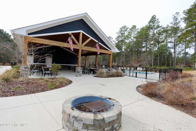 930 Winds Way, Aberdeen, NC 28315