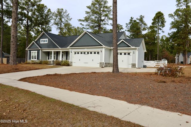 930 Winds Way, Aberdeen, NC 28315