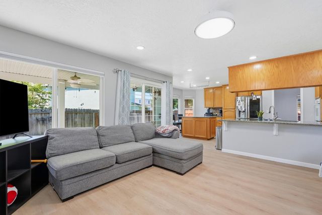 8510 Diamond Oak Way, Elk Grove, CA 95624