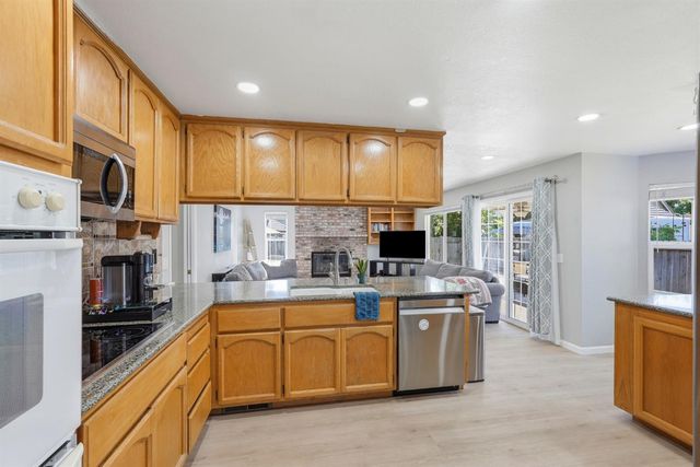 8510 Diamond Oak Way, Elk Grove, CA 95624