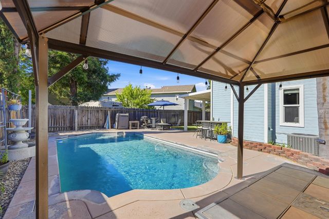 8510 Diamond Oak Way, Elk Grove, CA 95624