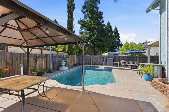 8510 Diamond Oak Way, Elk Grove, CA 95624
