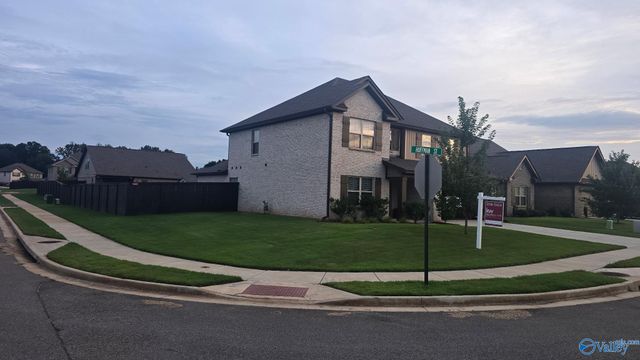 100 Huffman Street, Hazel Green, AL 35750
