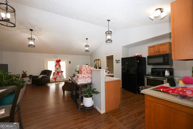 42 Deer Pointe Court, Lagrange, GA 30240