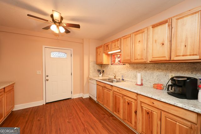 42 Deer Pointe Court, Lagrange, GA 30240