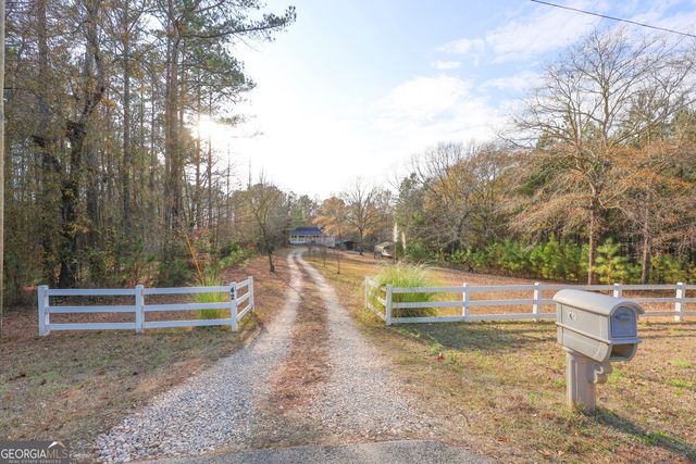 42 Deer Pointe Court, Lagrange, GA 30240