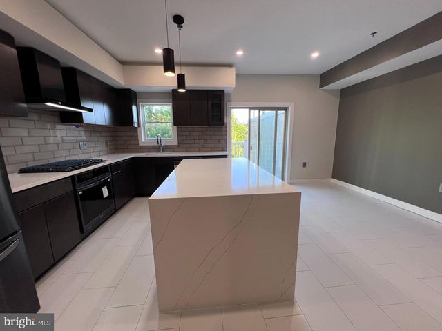 1016-B PENN ST, Reading, PA 19602