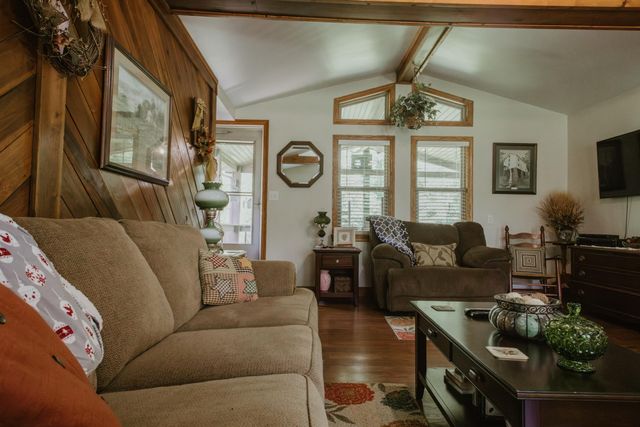 308 Dale Hollow Manor Road, Albany, KY 42602