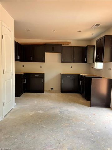 100 Longview Street, Lexington, NC 27295