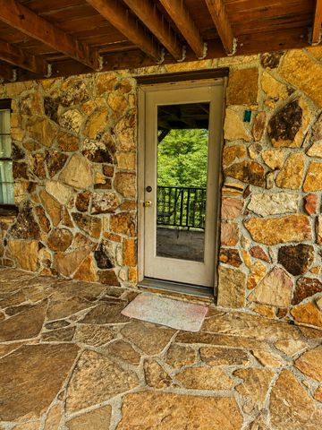 1493 Missouri Hollow Road, Monticello, KY 42633