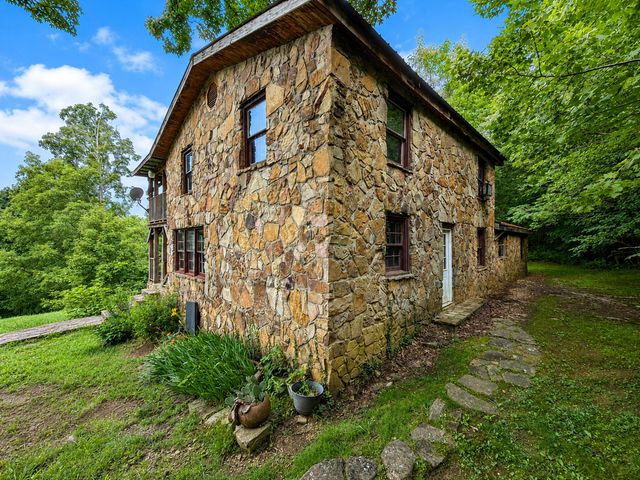 1493 Missouri Hollow Road, Monticello, KY 42633