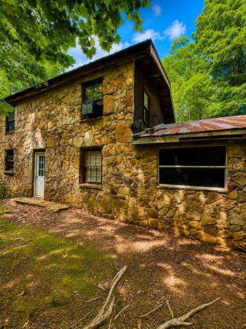 1493 Missouri Hollow Road, Monticello, KY 42633