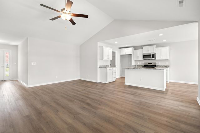 928 Woodside Dr., Conway, SC 29526