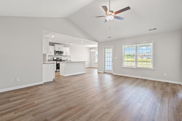 928 Woodside Dr., Conway, SC 29526