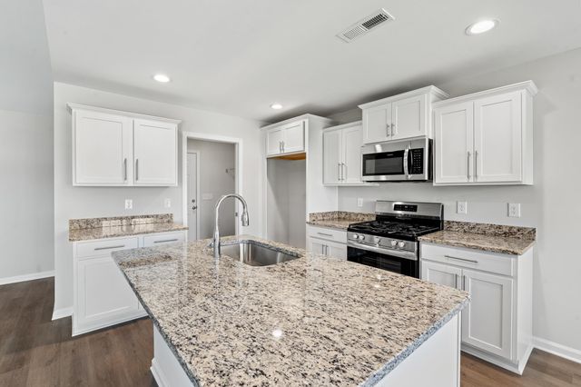 928 Woodside Dr., Conway, SC 29526