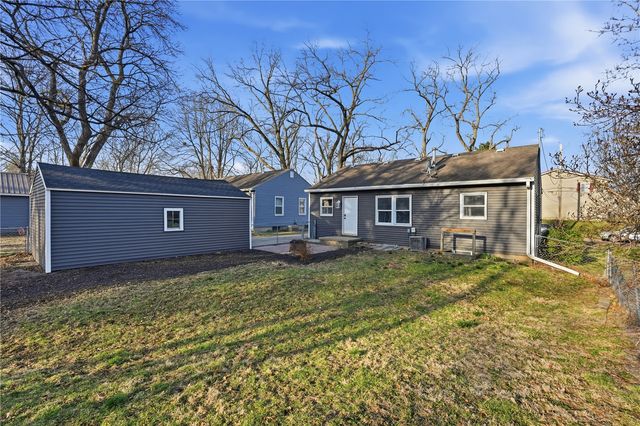 654 S Lucas Street, Iowa City, IA 52240